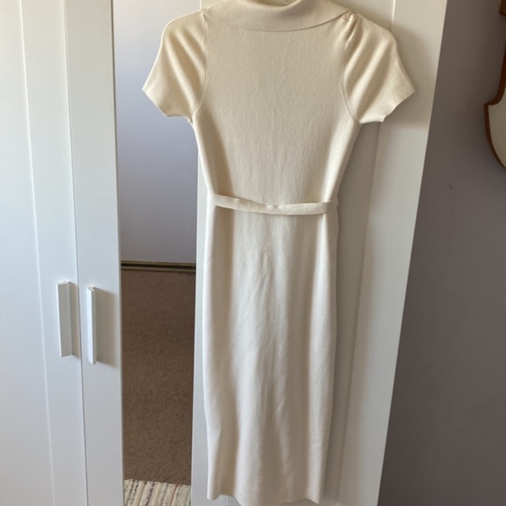 & Other Stories Fitted Midi Buttoned Shirt Dress | Medium - Picture 7 of 7